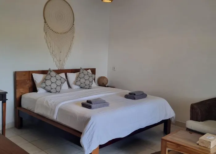 Guest house Glam 3*