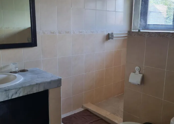 Glam Guest house 3*